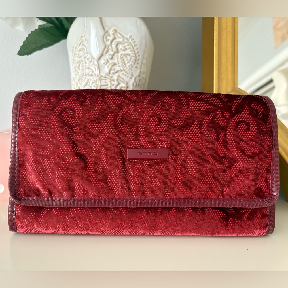 NWOT ETRO Velvet Paisley Clutch / Make Up Bag